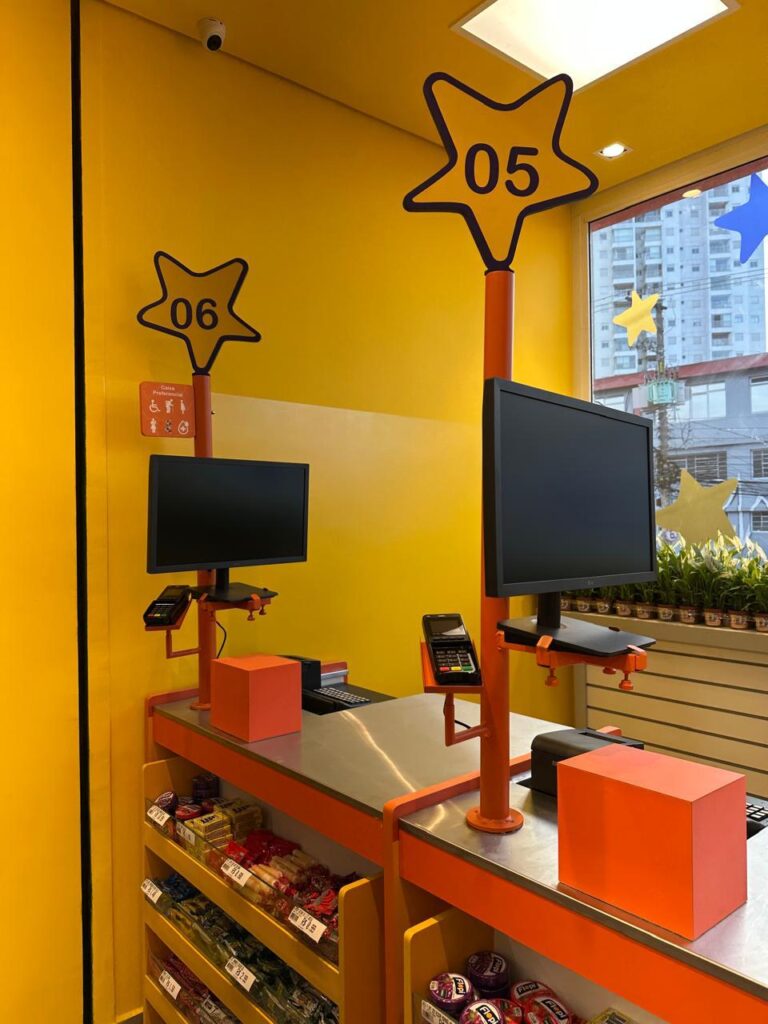 Comunicação visual interna 082